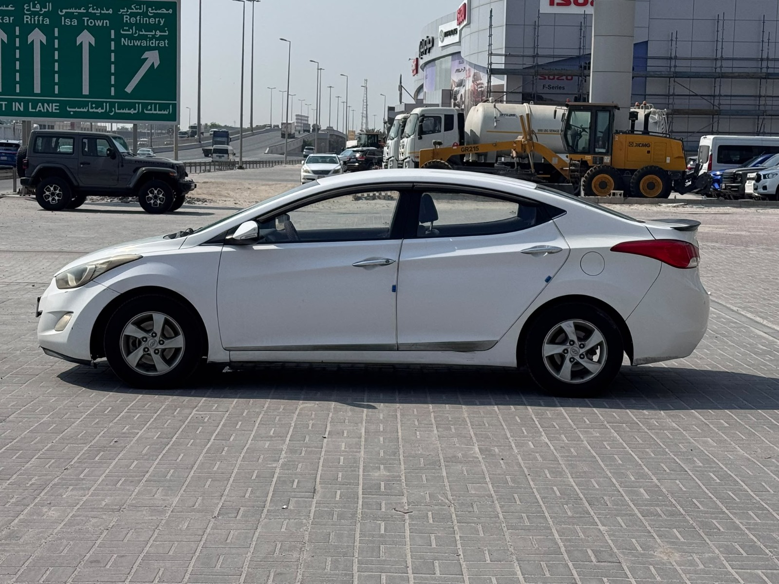 Hyundai Elantra 2016 (White)