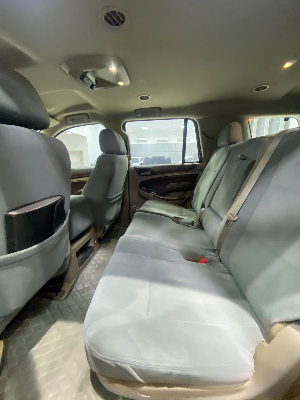 Chevrolet Tahoe LS 2016 (Gold)
