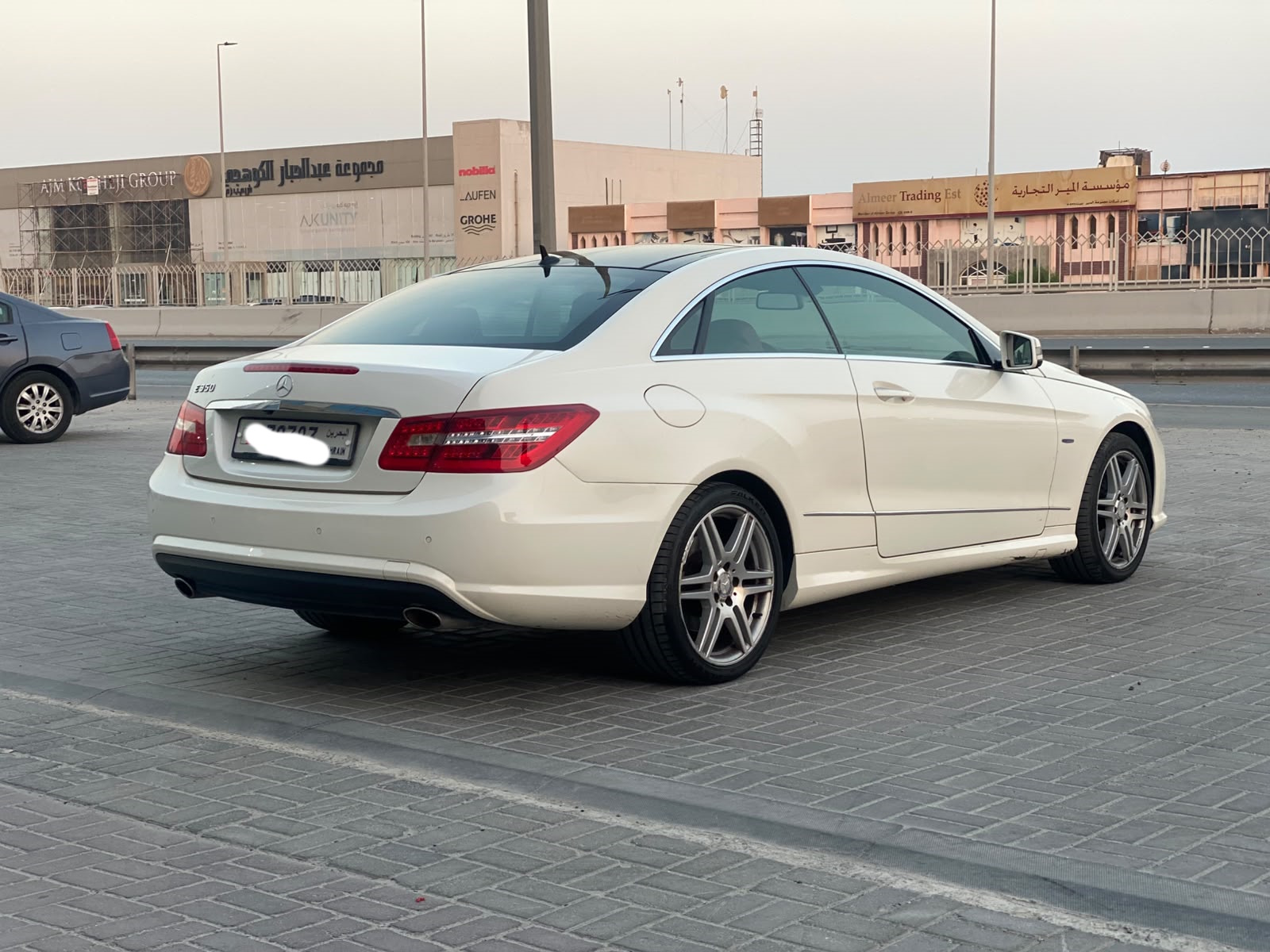 Mercedes Benz E-350 / 2012 (White)