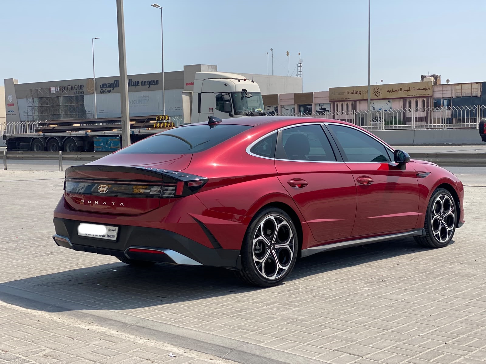Hyundai Sonata 2025 (Red)