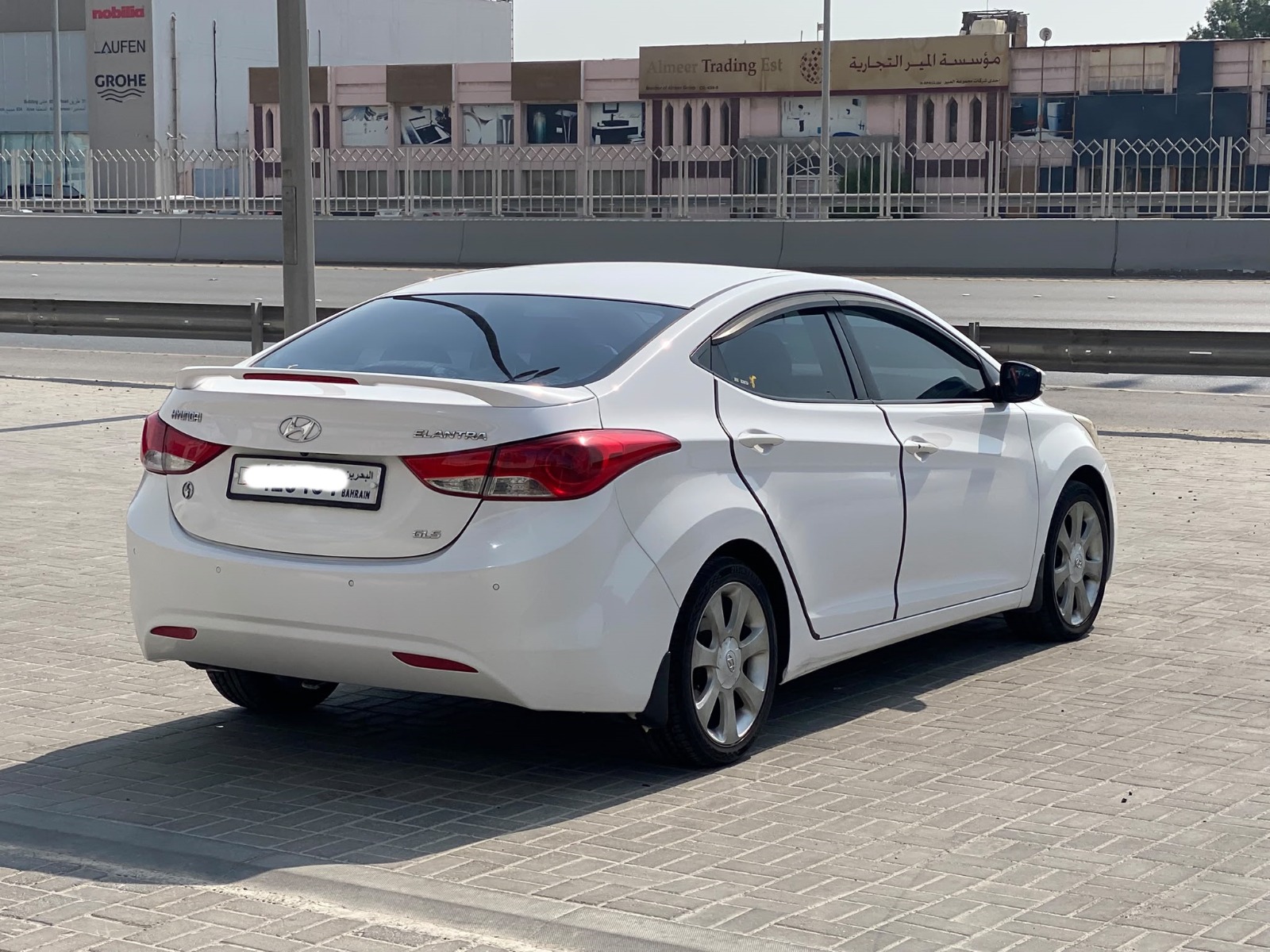 Hyundai Elantra 2014 (White)