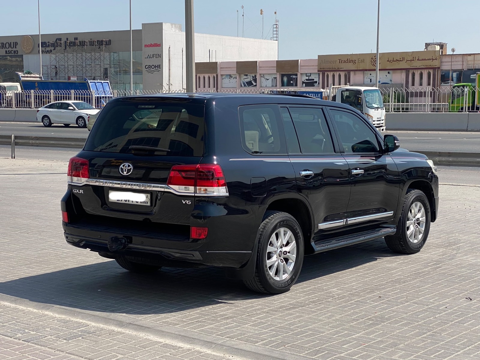Toyota Land Cruiser GXR 2018 (Black)