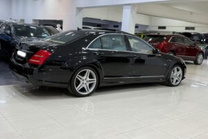 Mercedes Benz S-500 / 2012 (Black)