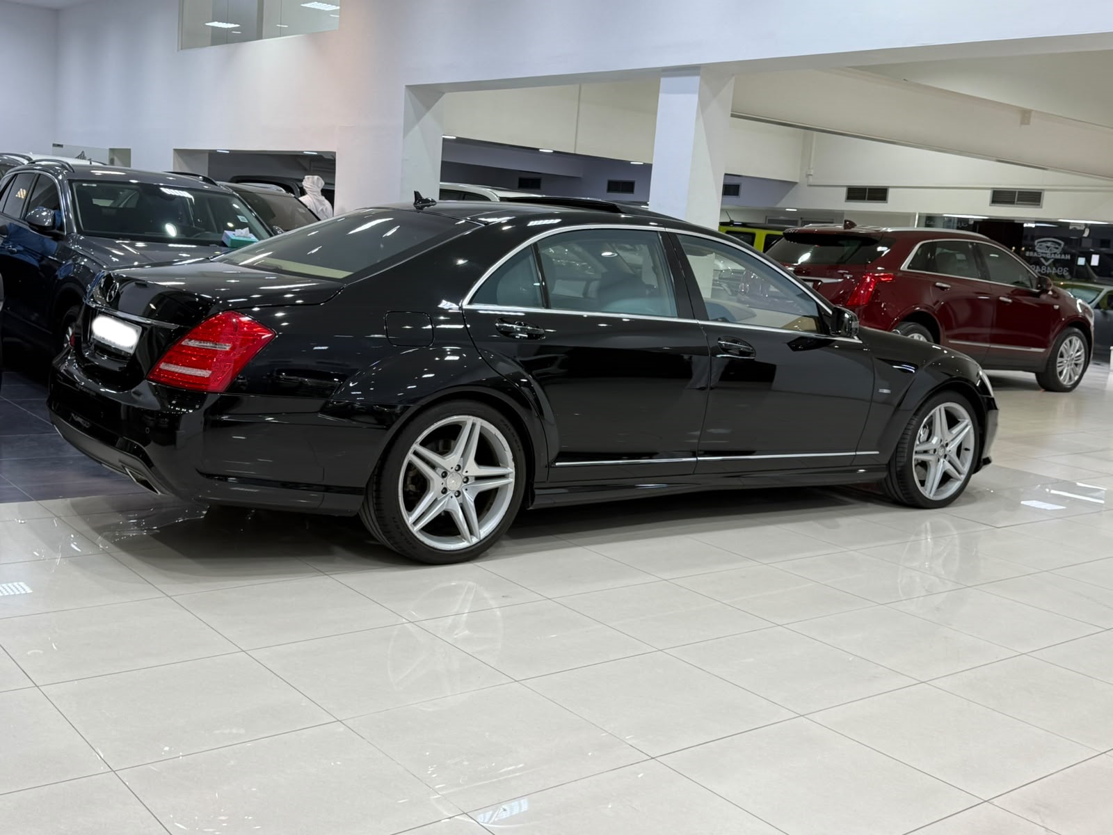 Mercedes Benz S-500 / 2012 (Black)