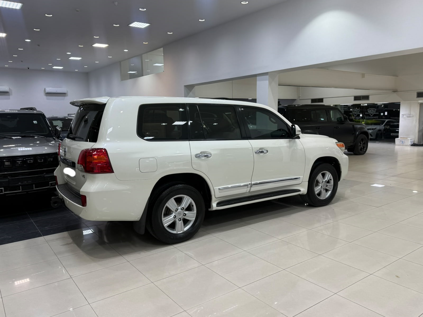 Toyota Land Cruiser GX-R 2015 (White)