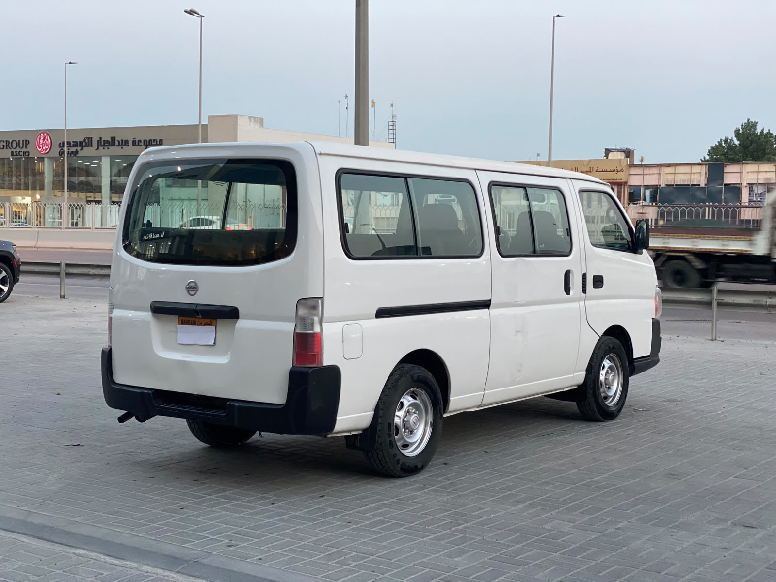 Nissan Urvan 2009 (White)