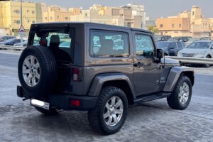 Jeep Wrangler Sahara 2017 (Grey)