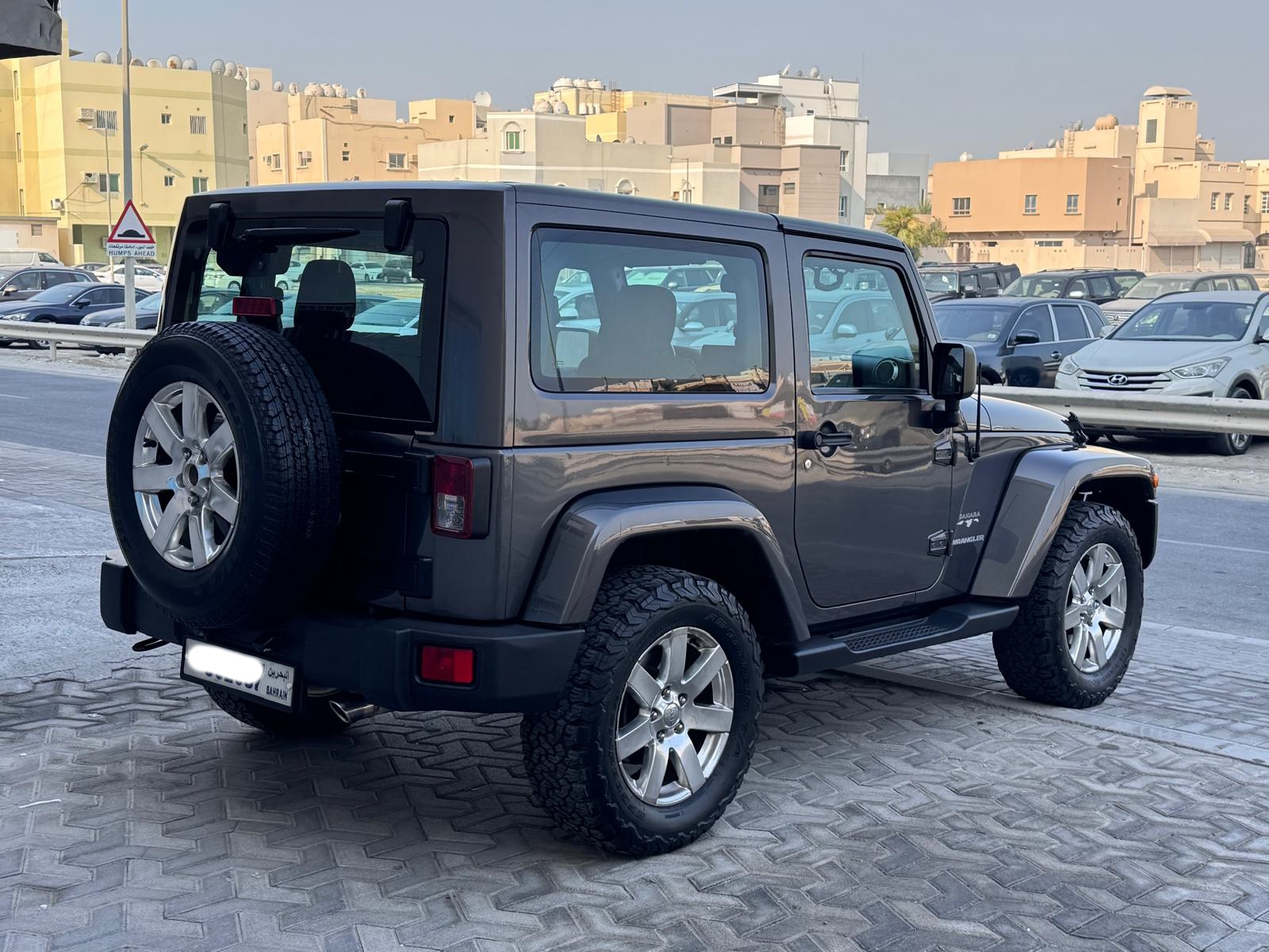 Jeep Wrangler Sahara 2017 (Grey)