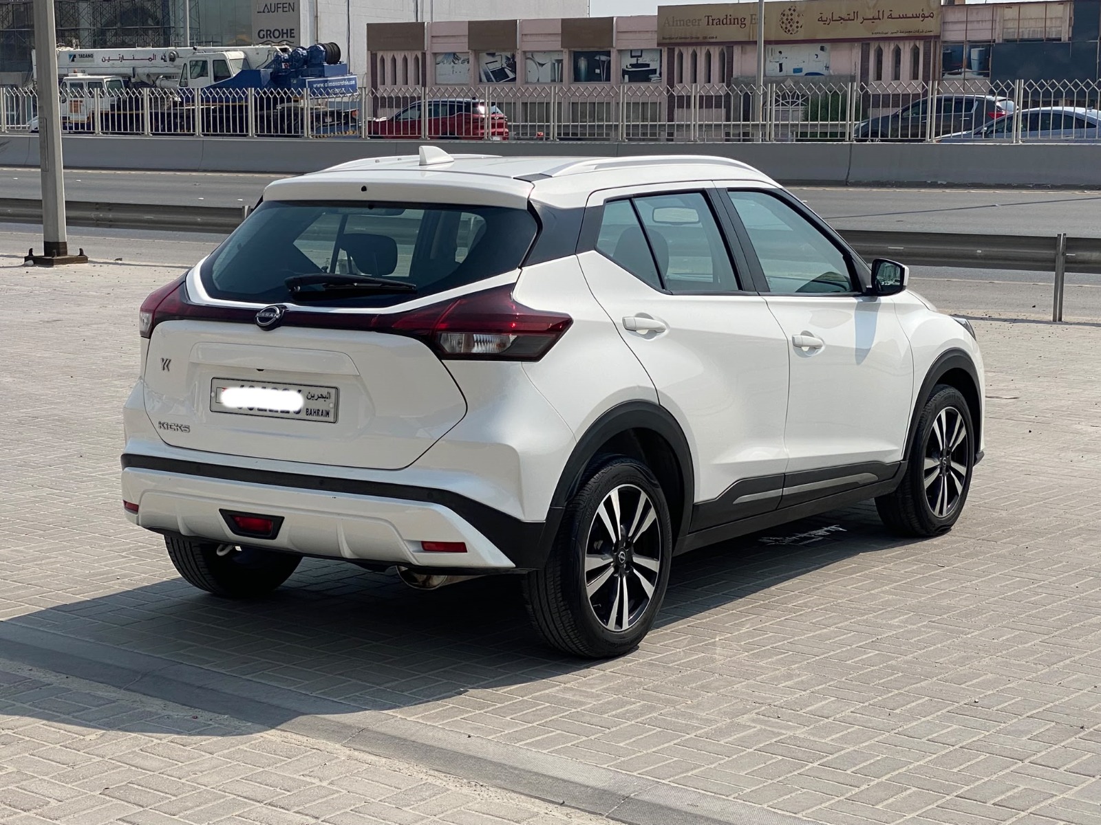 Nissan Kicks 2024 (White)
