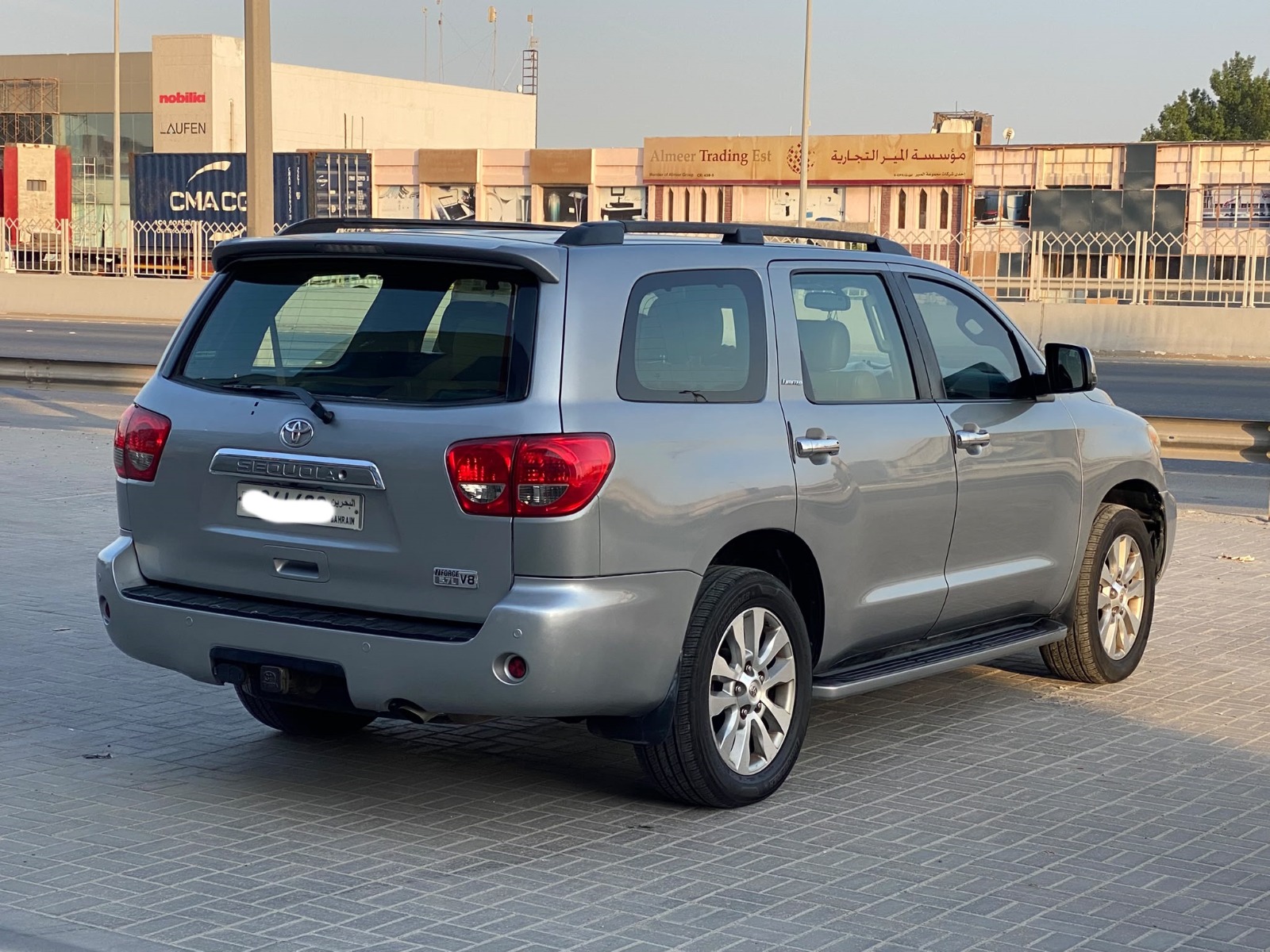 Toyota Sequoia 2012 (Silver)