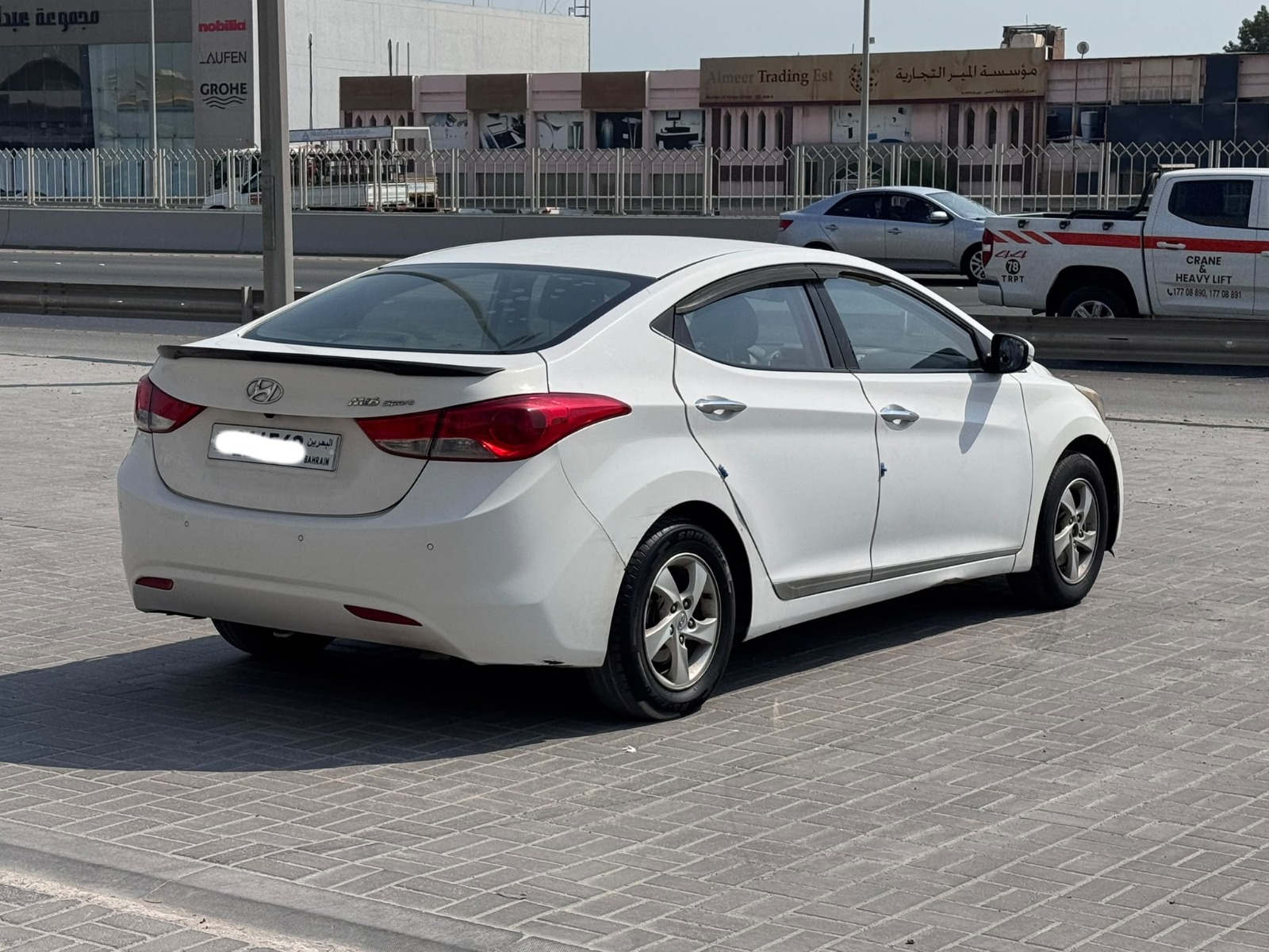 Hyundai Elantra 2016 (White)