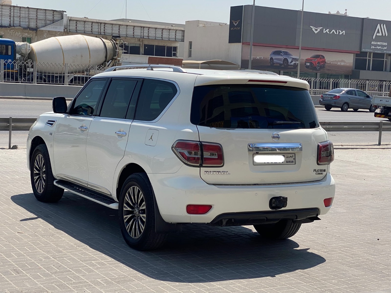 Nissan Patrol XE 2013 (White)