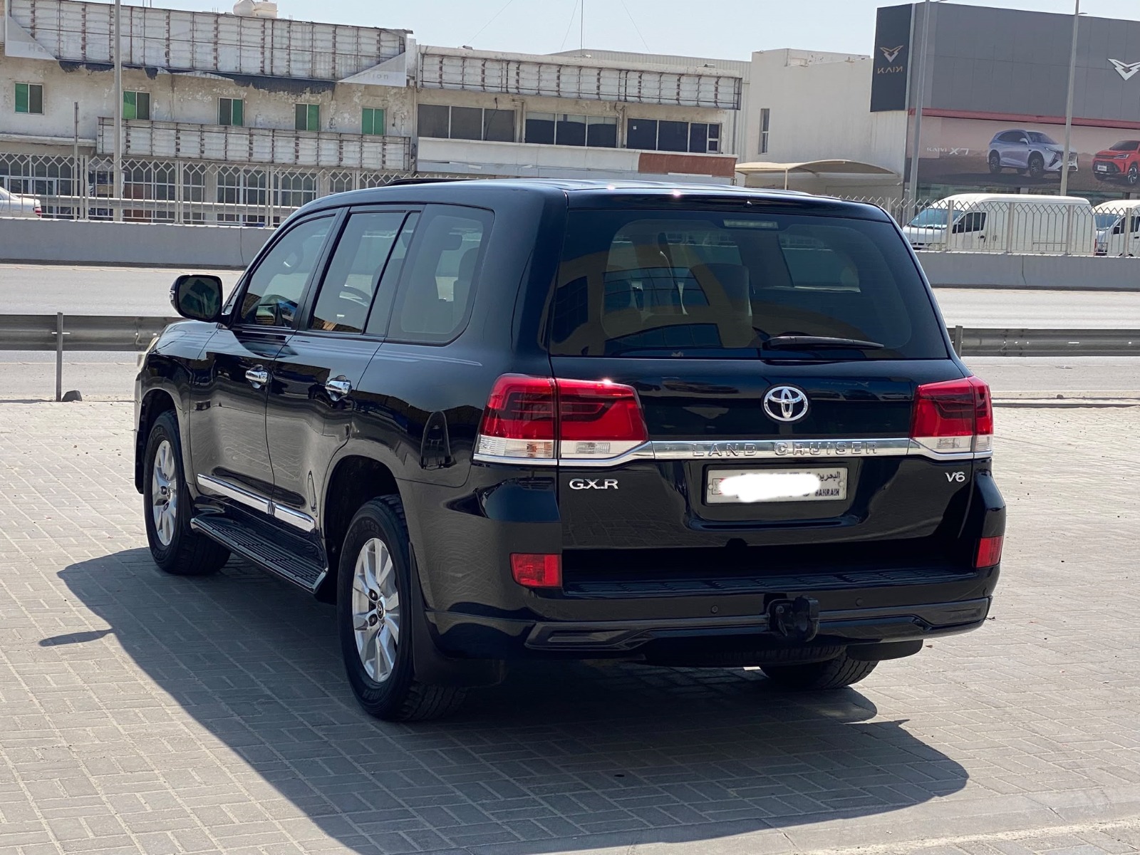 Toyota Land Cruiser GXR 2018 (Black)