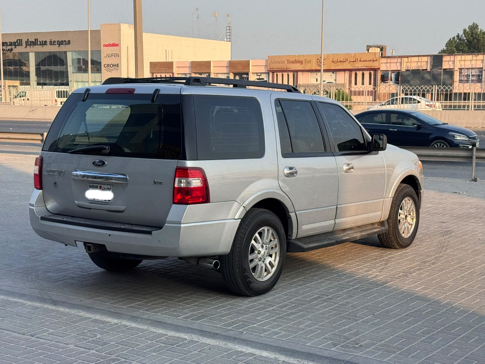 Ford Expedition 2013 (Silver)