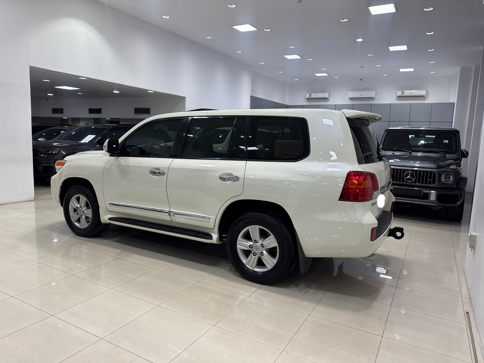 Toyota Land Cruiser GX-R 2015 (White)