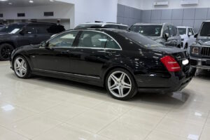Mercedes Benz S-500 / 2012 (Black)