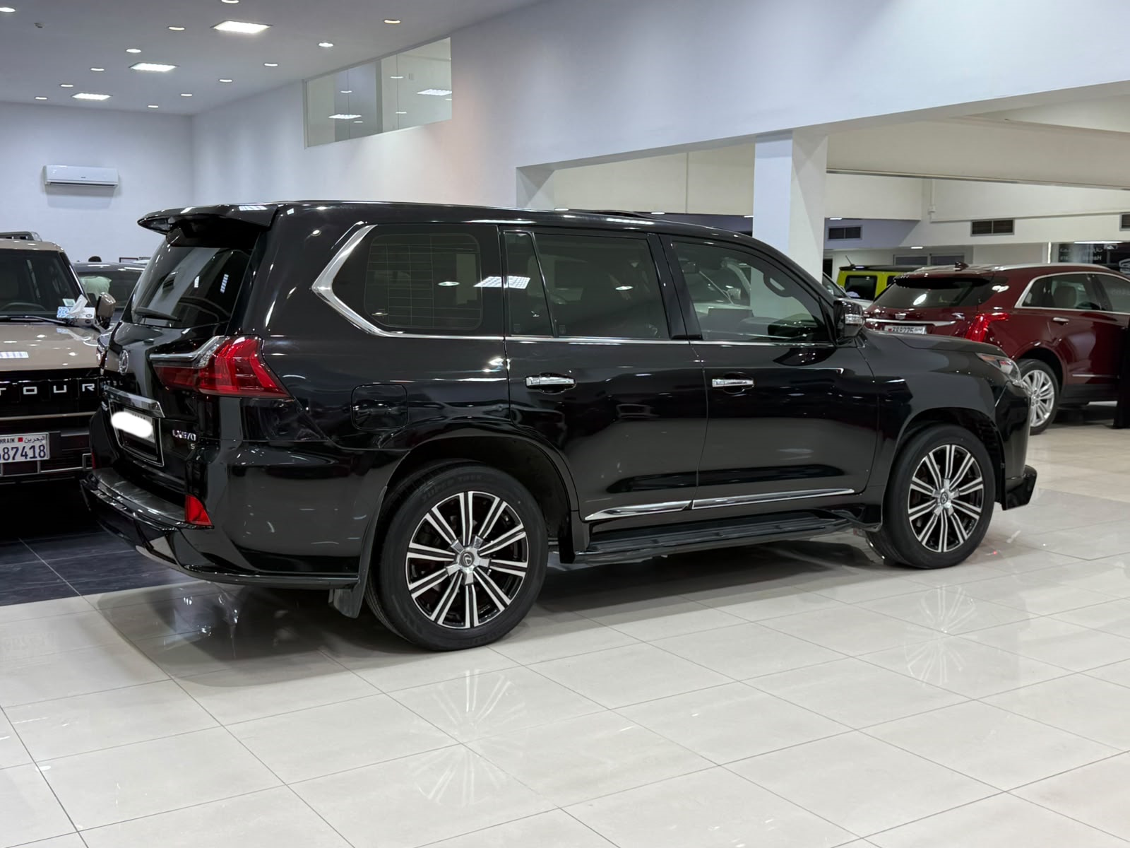 Lexus LX-570 S 2018 (Black)