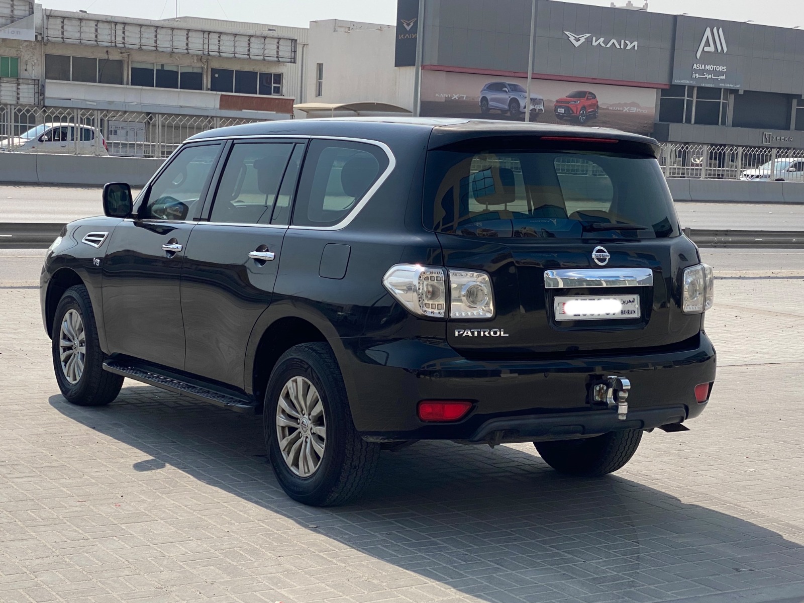 Nissan Patrol XE 2015 (Black)
