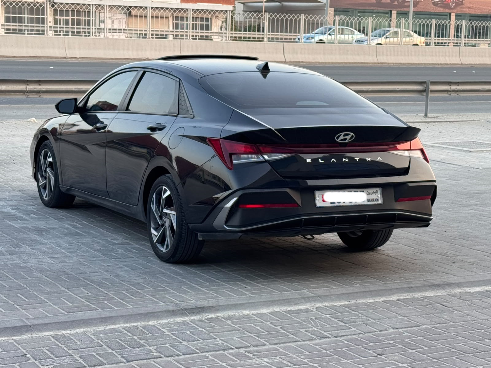 Hyundai Elantra 2025 (Black)