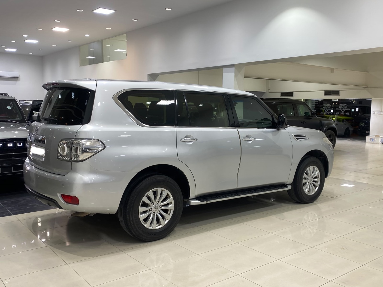Nissan Patrol XE 2017 (Silver)