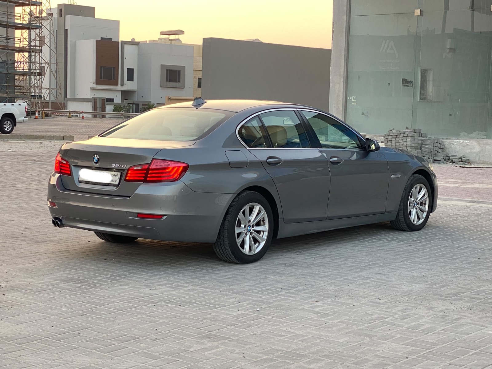 BMW 520i 2015 (Grey)