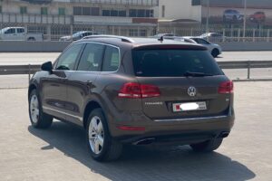 Volkswagen Touareg 2014 (Brown)