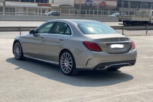 Mercedes Benz C-200 / 2019 (Silver)