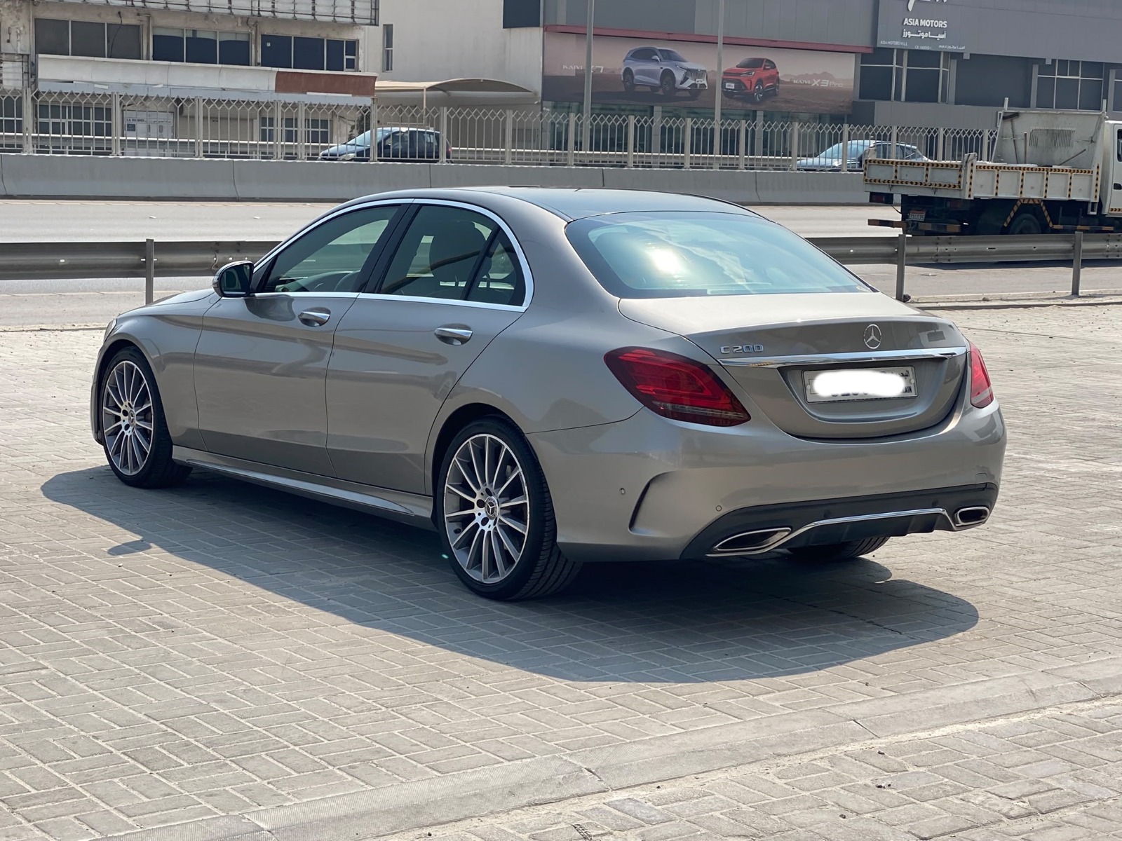 Mercedes Benz C-200 / 2019 (Silver)
