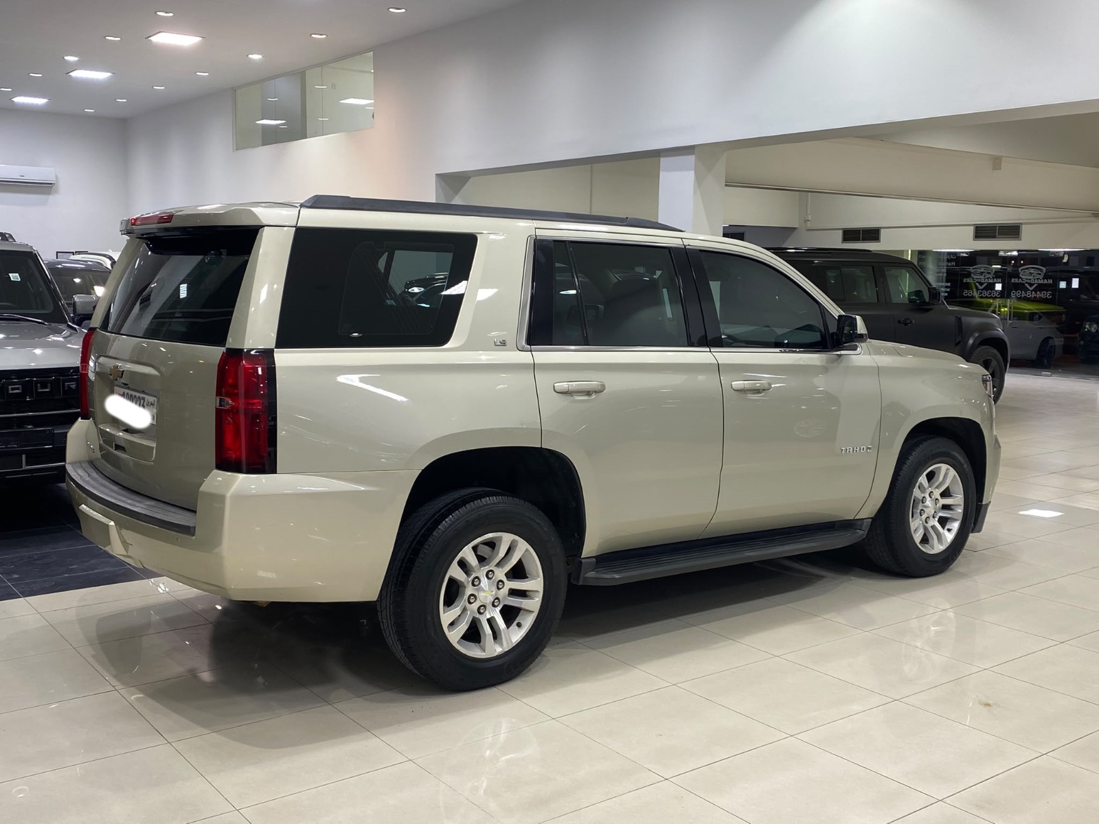 Chevrolet Tahoe LS 2016 (Gold)