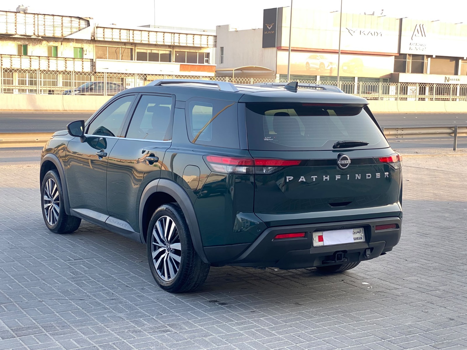 Nissan Pathfinder 2022 (Grey)