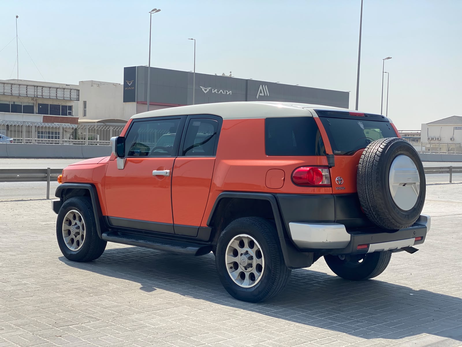 Toyota FJ-Cruiser 2013 (Orange)
