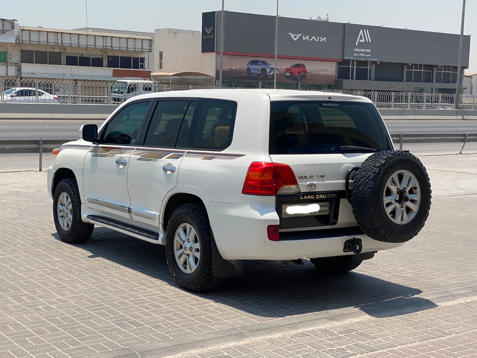 Toyota Land Cruiser GXR 2008 (White)