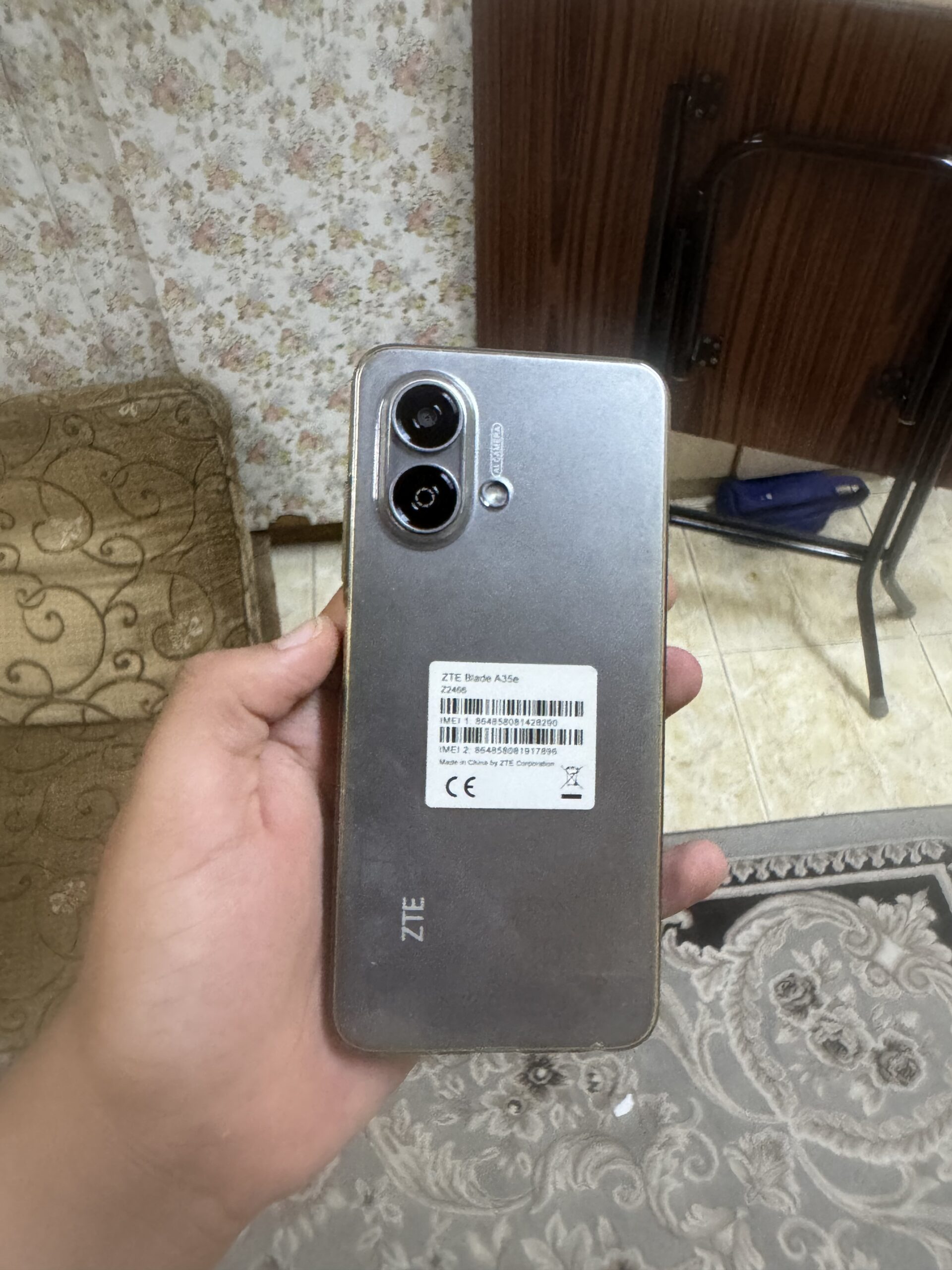 ZTE بحاله نضيفه مستعمل ١٦ يوم استعمال قليل جدا وقابل للتفاوض