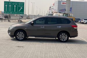 Nissan Pathfinder 2015 (Grey)