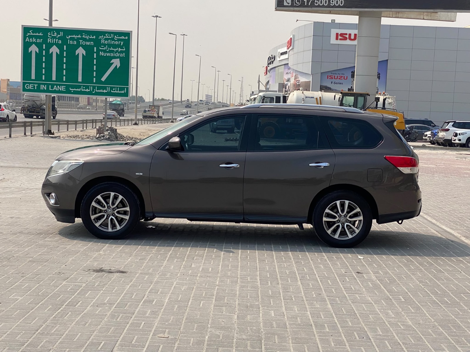 Nissan Pathfinder 2015 (Grey)